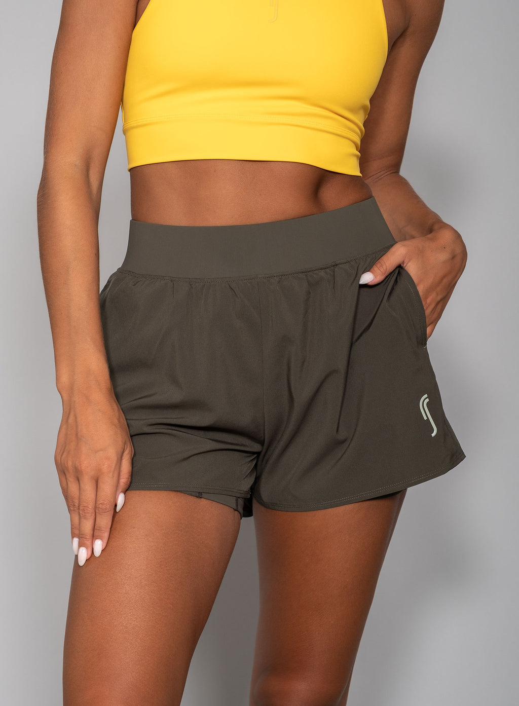 Women's Performance Court Shorts - 2 in 1 with ball pockets Deep green
