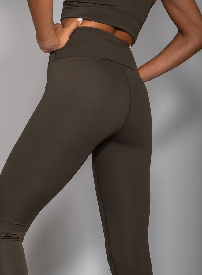 Women's Stretch Tech Back Pocket Tights